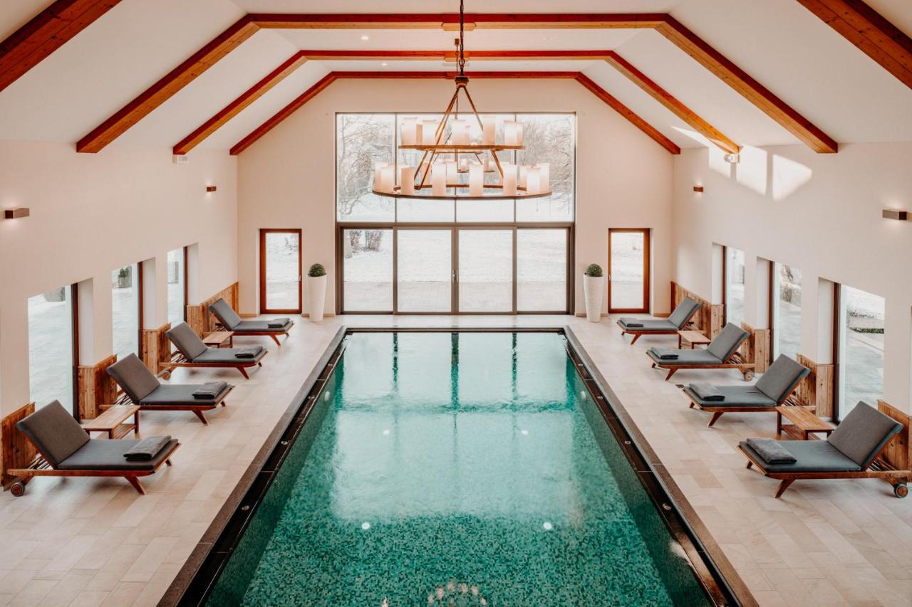 Der Eisvogel - Wellness- & Genusshotel Бад-Геггинг Экстерьер фото